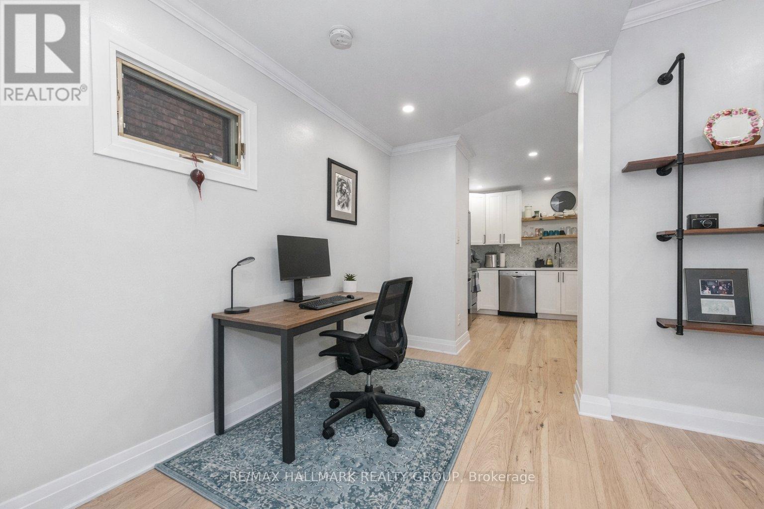 Office Area - Apartment #1 - 133 Bayswater Avenue, Ottawa, ON - Indoor Photo Showing Office