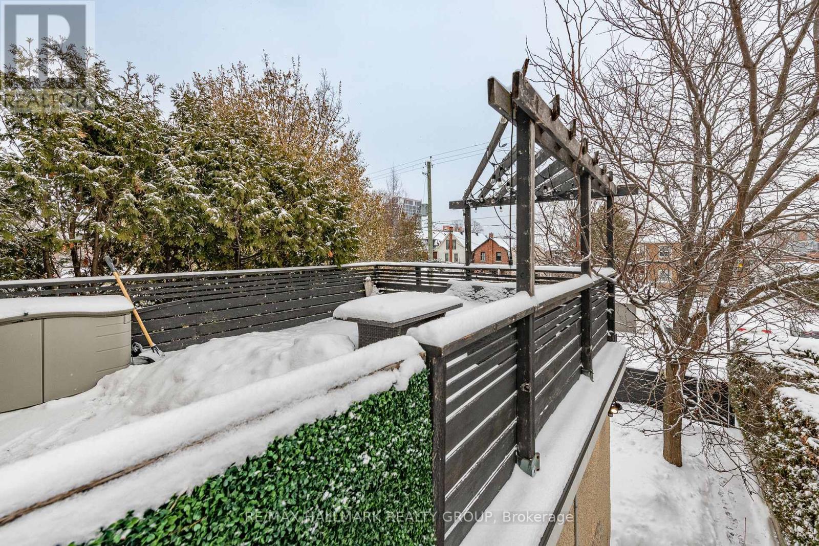 Rear Deck - Apartment 2 - 133 Bayswater Avenue, Ottawa, ON - Outdoor