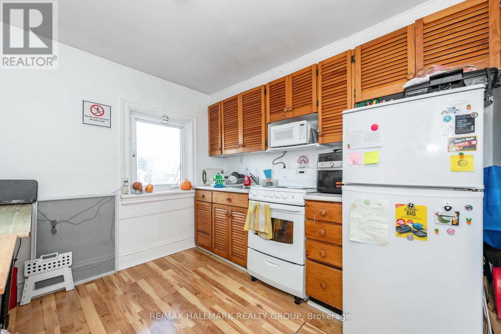 Apt 3 - 121 Osgoode Street, Ottawa, ON - Indoor Photo Showing Kitchen
