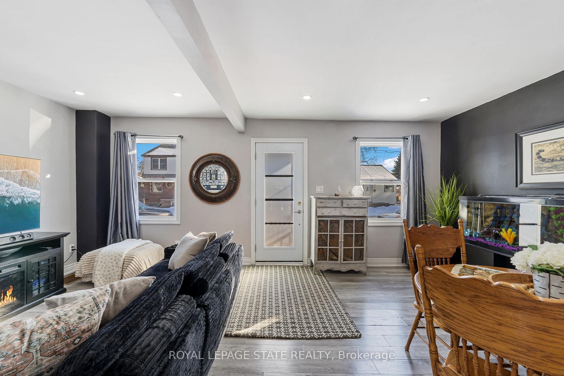 411 Fairfield Avenue, Hamilton, ON - Indoor Photo Showing Dining Room