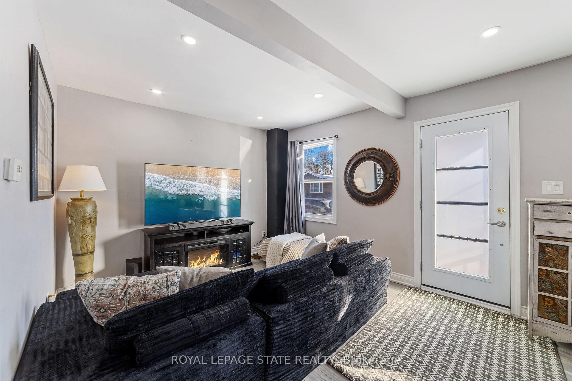 411 Fairfield Avenue, Hamilton, ON - Indoor