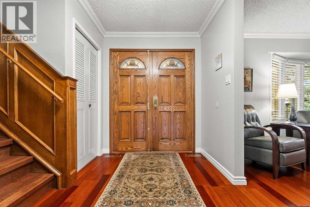 124 Canterbury Drive Sw, Calgary, AB - Indoor Photo Showing Other Room