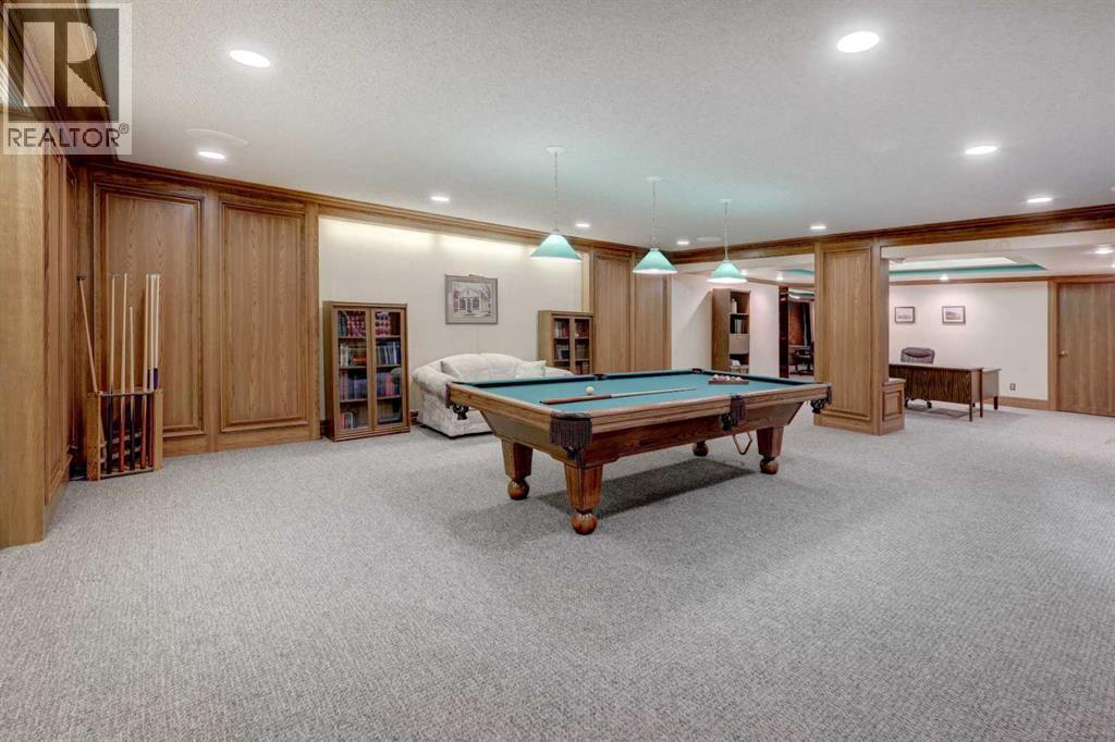 76 Edgeland Road Nw, Calgary, AB - Indoor Photo Showing Other Room