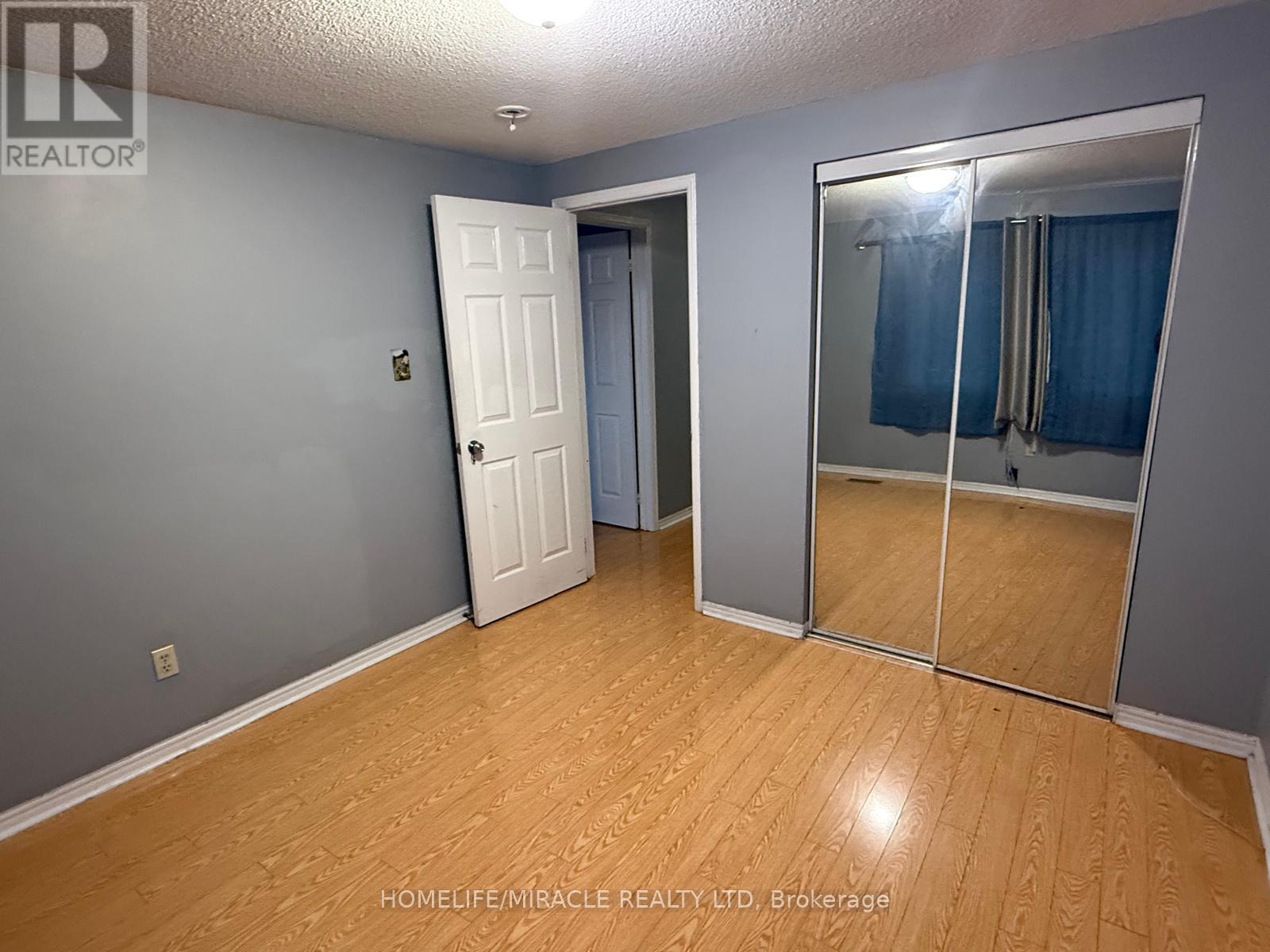32 Hendricks Crescent, Brampton, ON - Indoor Photo Showing Other Room