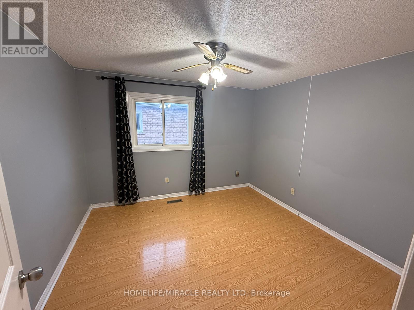 32 Hendricks Crescent, Brampton, ON - Indoor Photo Showing Other Room