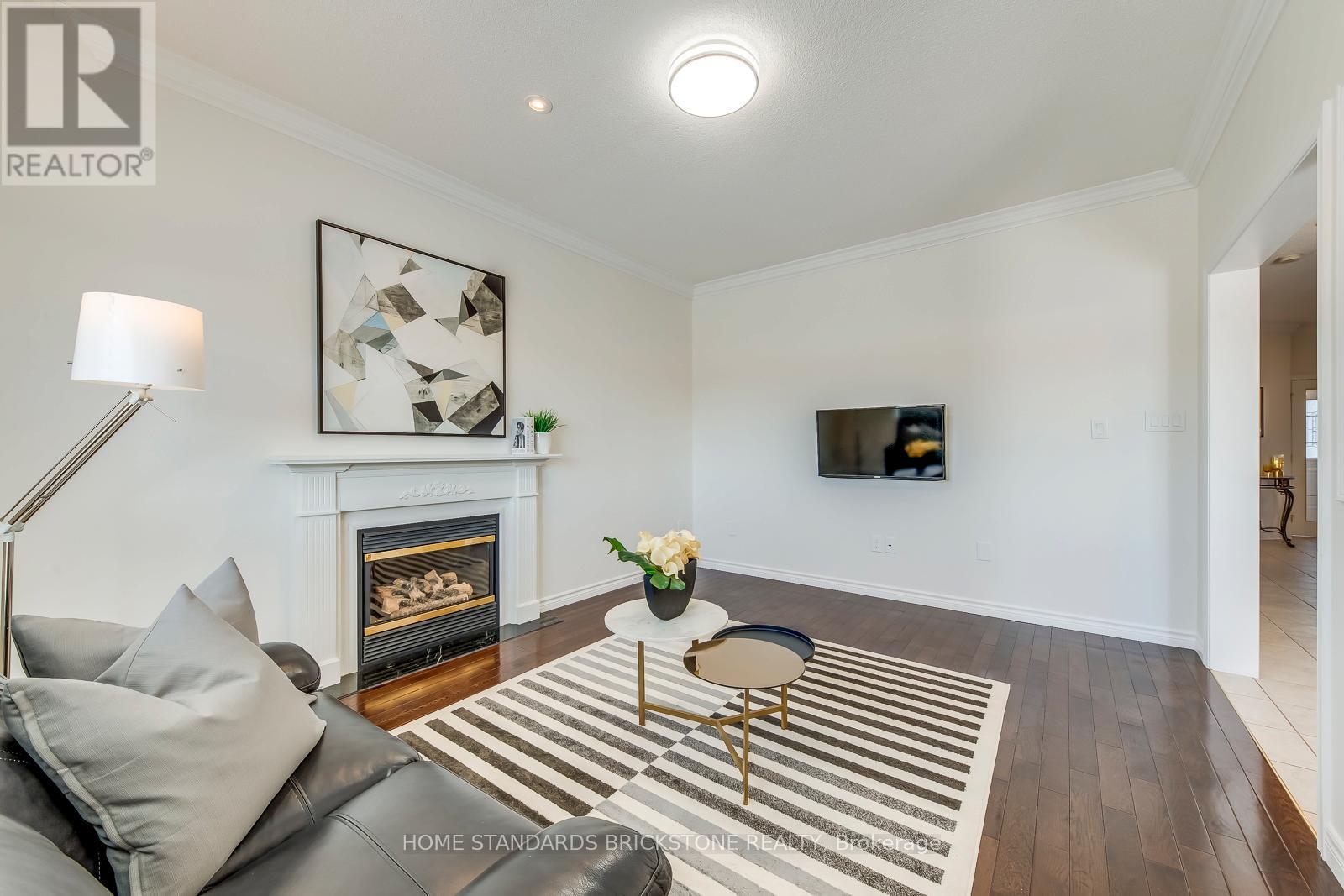 2120 Dalecroft Crescent, Burlington, ON - Indoor Photo Showing Living Room With Fireplace
