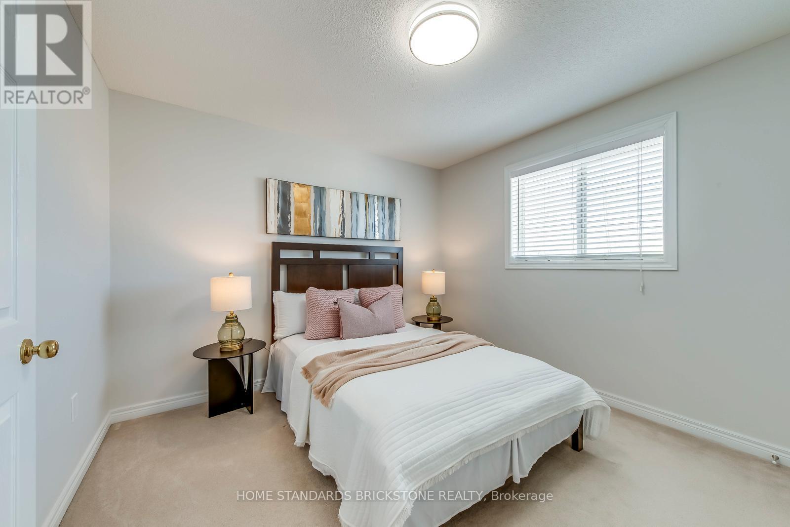 2120 Dalecroft Crescent, Burlington, ON - Indoor Photo Showing Bedroom