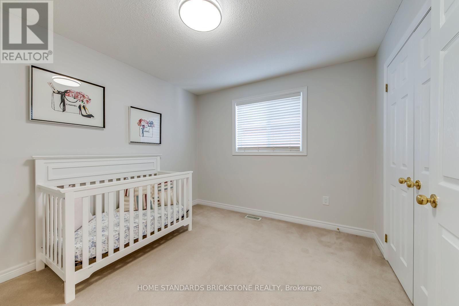 2120 Dalecroft Crescent, Burlington, ON - Indoor Photo Showing Bedroom