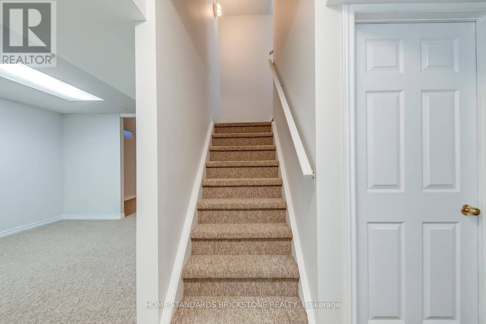 2120 Dalecroft Crescent, Burlington, ON - Indoor Photo Showing Other Room