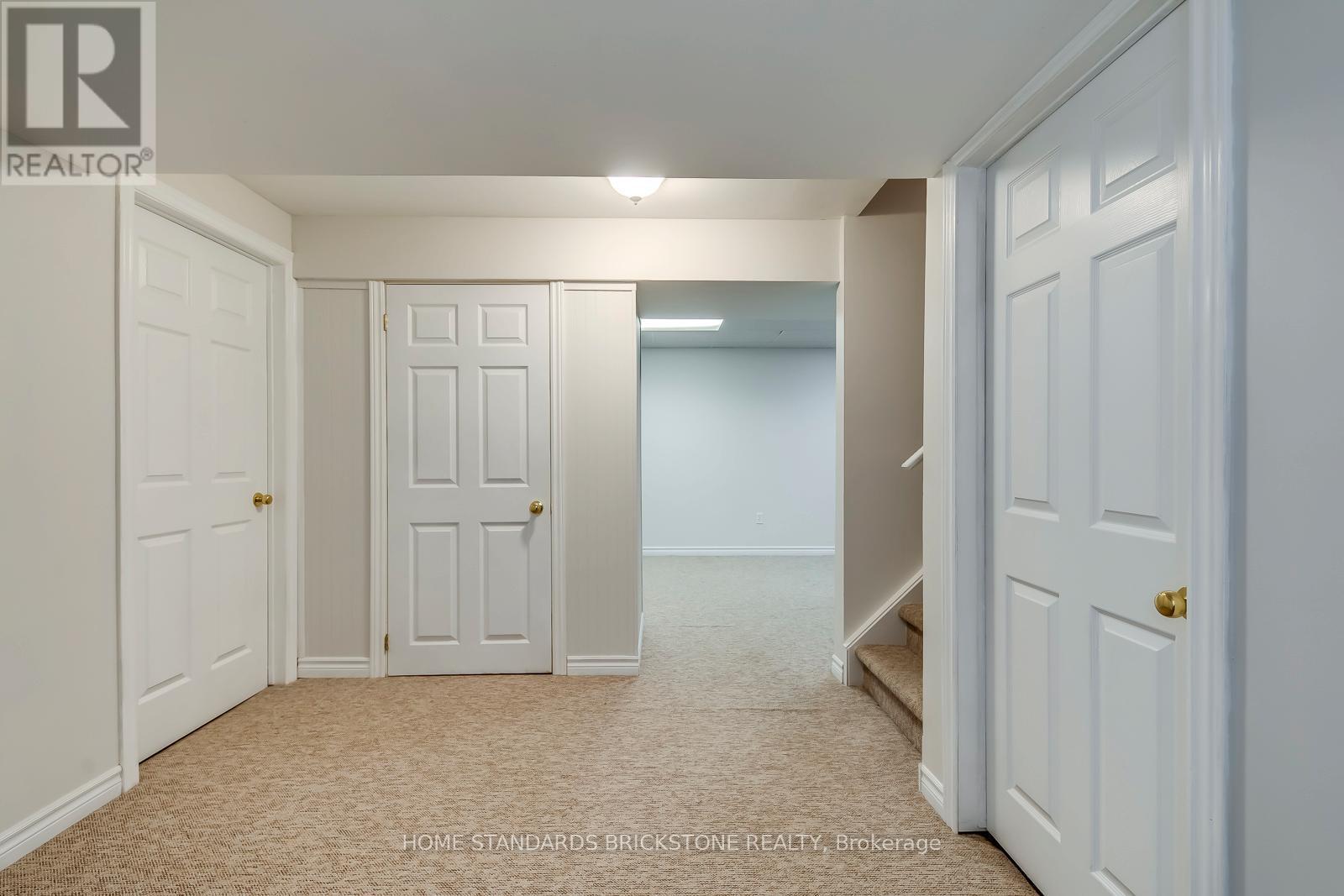 2120 Dalecroft Crescent, Burlington, ON - Indoor Photo Showing Other Room