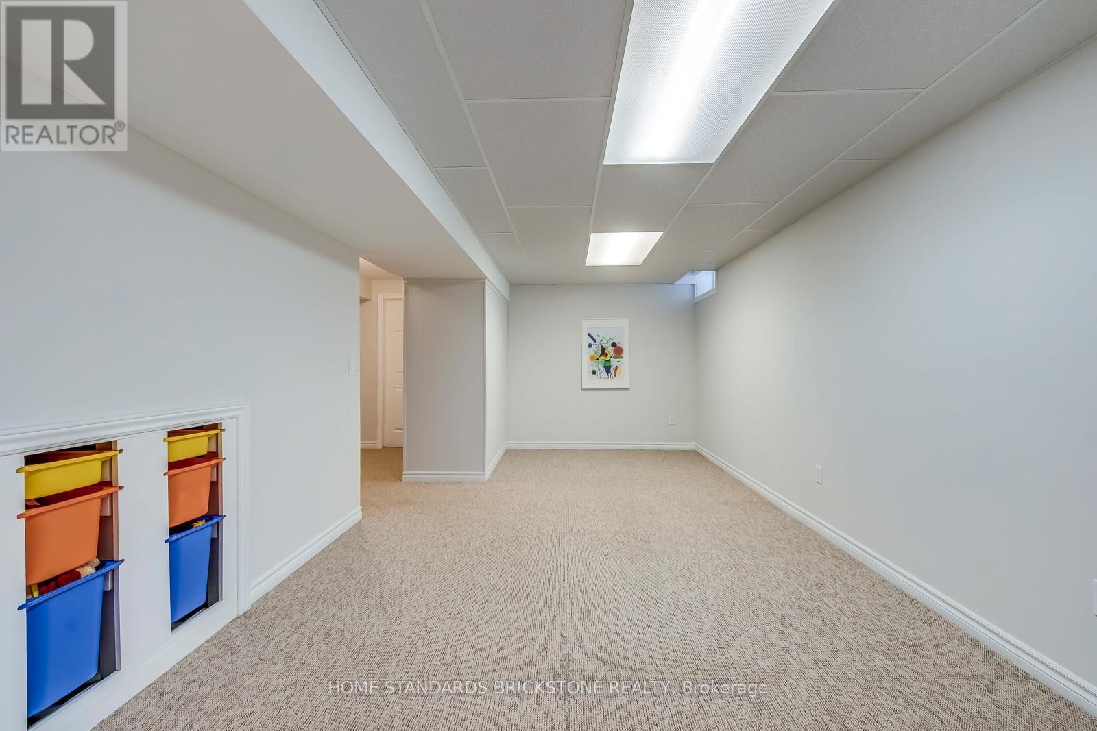 2120 Dalecroft Crescent, Burlington, ON - Indoor Photo Showing Other Room