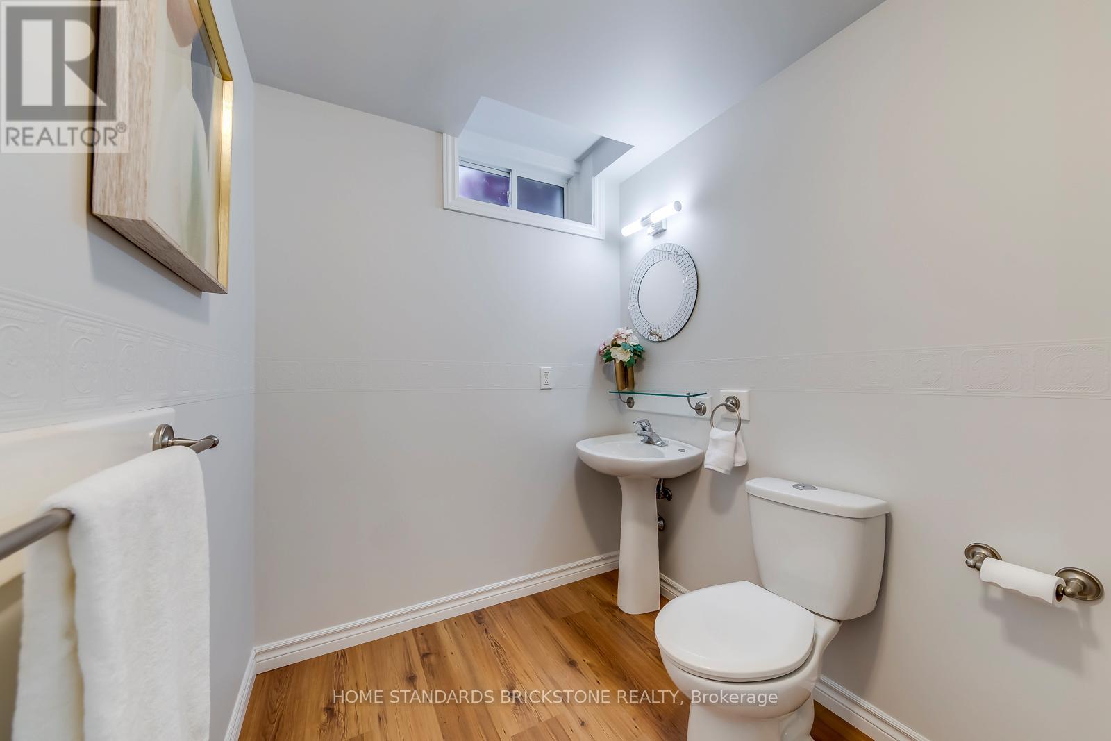 2120 Dalecroft Crescent, Burlington, ON - Indoor Photo Showing Bathroom