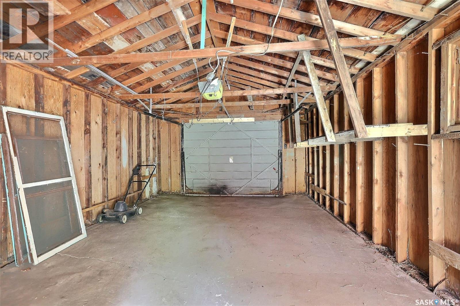 2263 Osler Street, Regina, SK - Indoor Photo Showing Basement