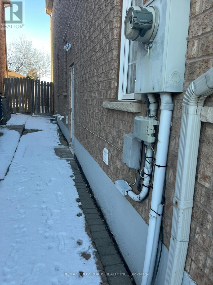 3119 Mcdowell Drive, Mississauga, ON - Outdoor With Exterior