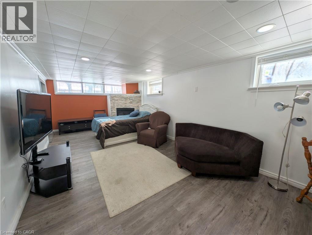 208 West 19Th Street, Hamilton, ON - Indoor