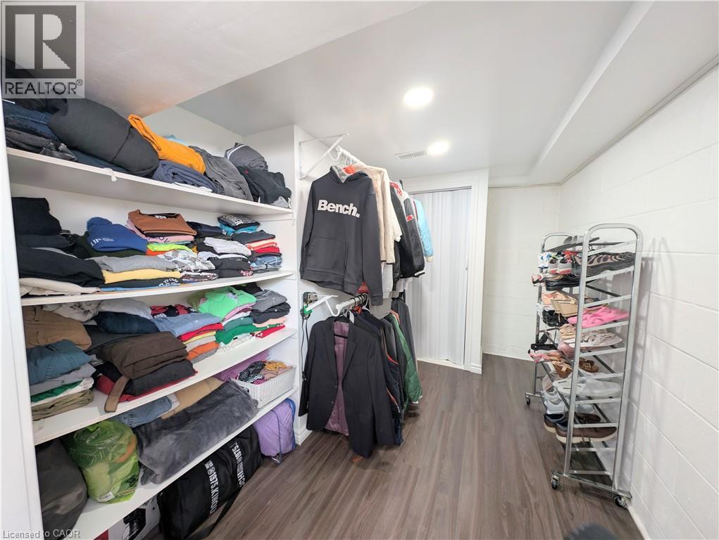 208 West 19Th Street, Hamilton, ON - Indoor Photo Showing Other Room