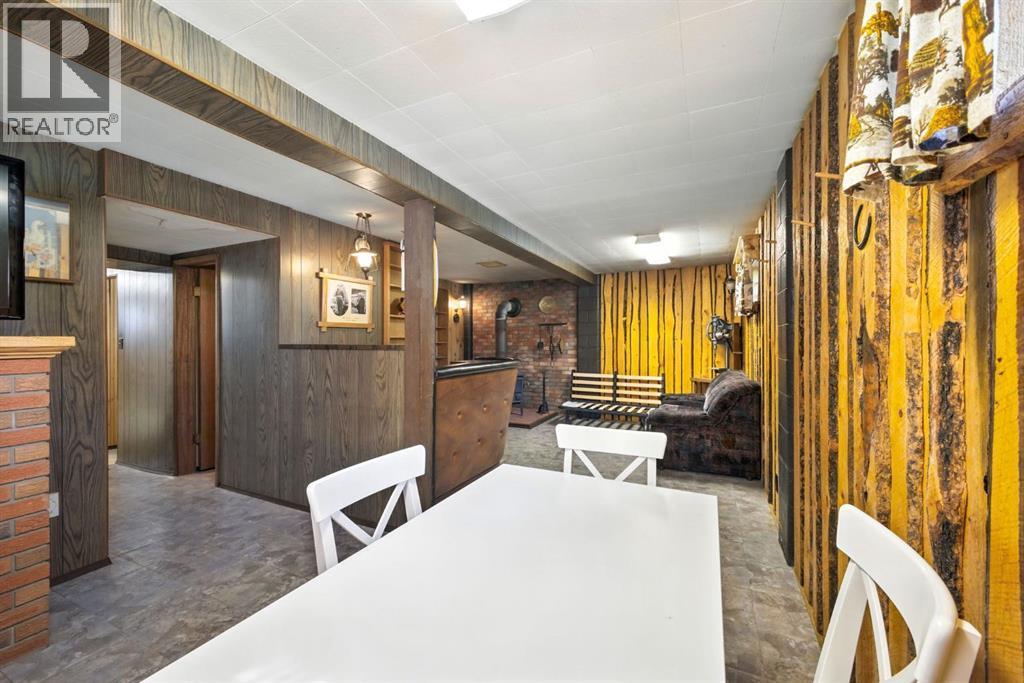 6383 32 Avenue Nw, Calgary, AB - Indoor