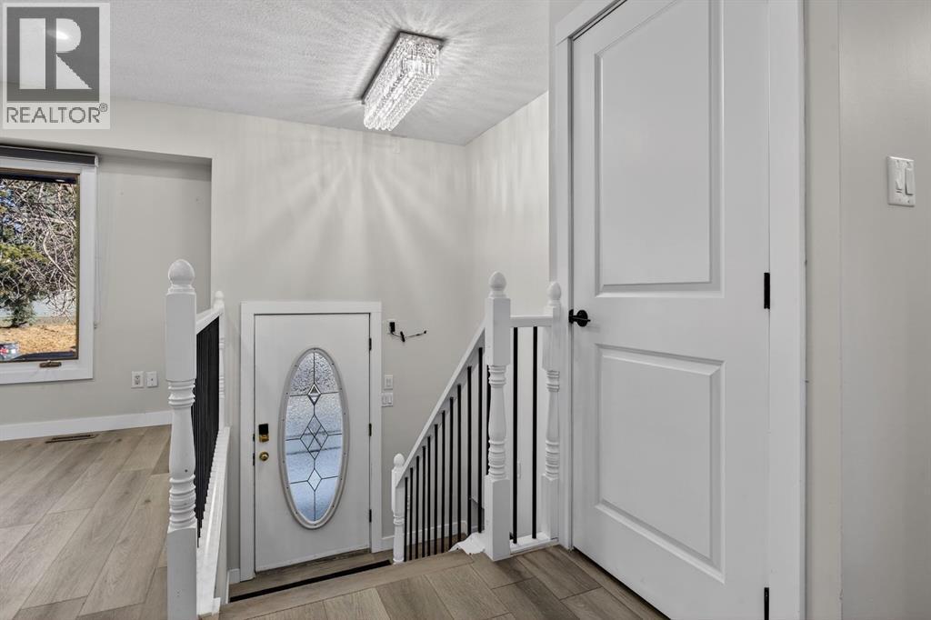 255 Rundleridge Drive Ne, Calgary, AB - Indoor Photo Showing Other Room