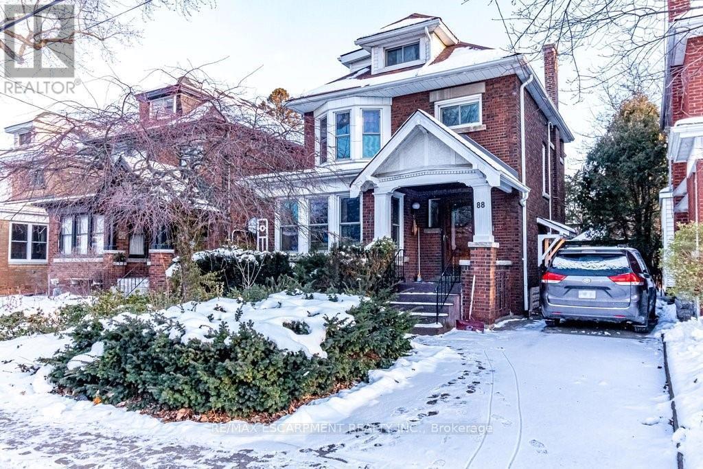 88 Cline Avenue N, Hamilton, ON - Outdoor With Facade