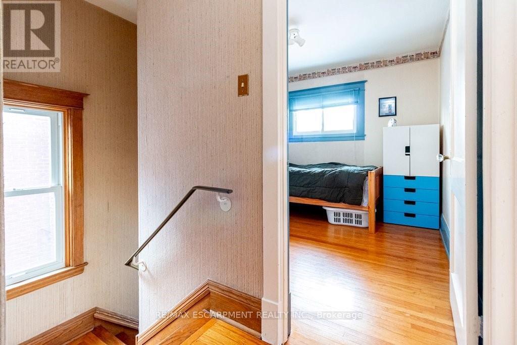 88 Cline Avenue N, Hamilton, ON - Indoor Photo Showing Other Room