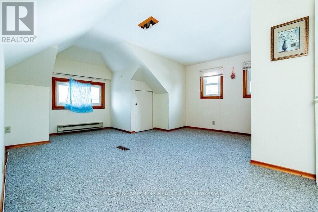 88 Cline Avenue N, Hamilton, ON - Indoor Photo Showing Other Room