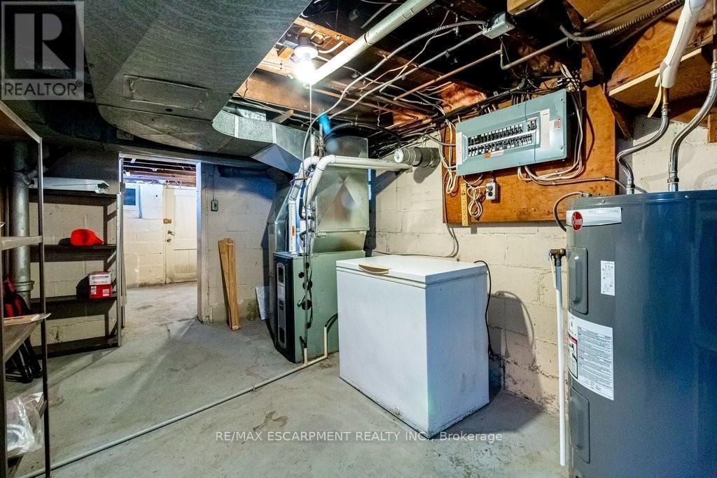 88 Cline Avenue N, Hamilton, ON - Indoor