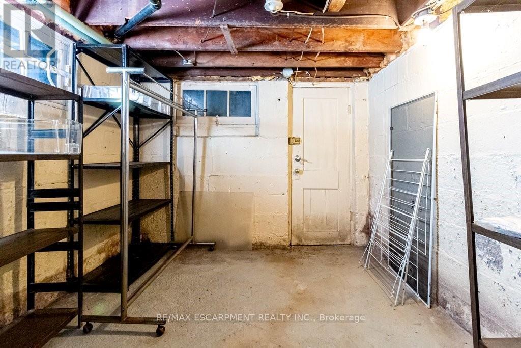 88 Cline Avenue N, Hamilton, ON - Indoor Photo Showing Basement