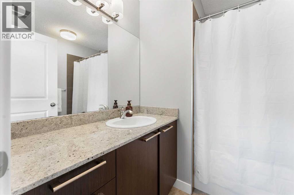 39 Silverado Way Sw, Calgary, AB - Indoor Photo Showing Bathroom