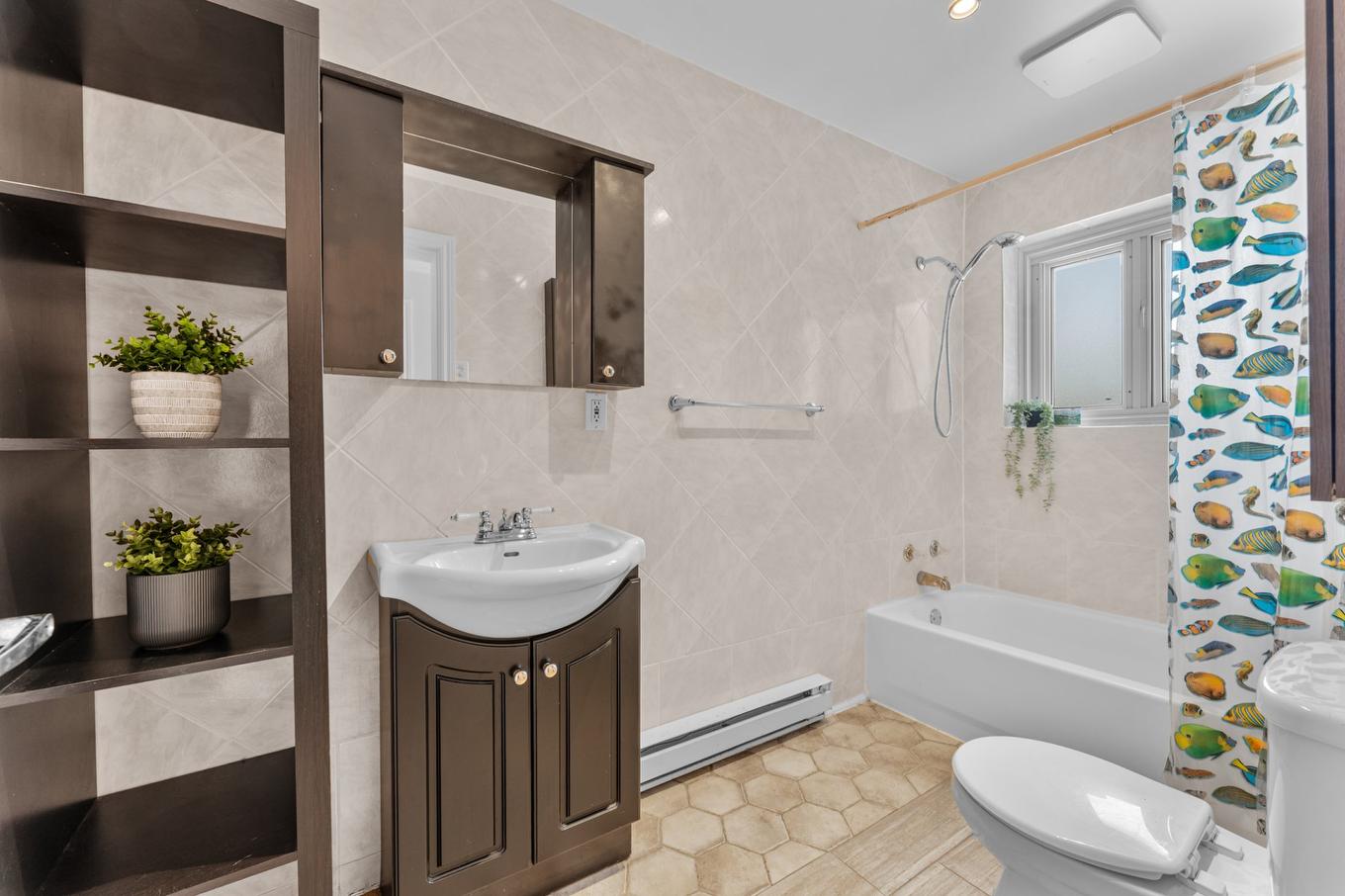 Salle de bains attenante à la CCP - 13655 Rue Prince-Arthur, Montréal (Rivière-Des-Prairies/Pointe-Aux-Trembles), QC - Indoor Photo Showing Bathroom