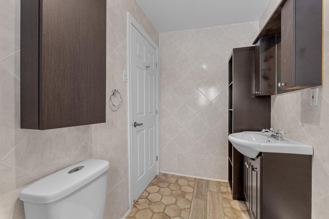 Salle de bains attenante à la CCP - 13655 Rue Prince-Arthur, Montréal (Rivière-Des-Prairies/Pointe-Aux-Trembles), QC - Indoor Photo Showing Bathroom