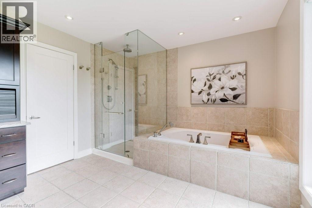 6365 Breckenridge Place, Burlington, ON - Indoor Photo Showing Bathroom