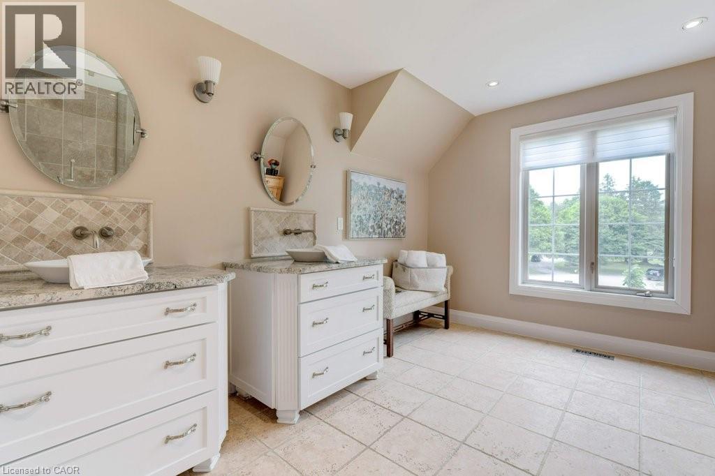 6365 Breckenridge Place, Burlington, ON - Indoor Photo Showing Other Room