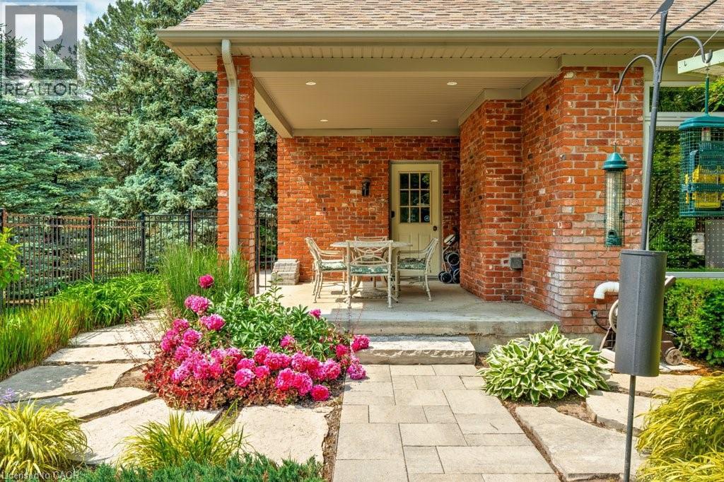 6365 Breckenridge Place, Burlington, ON - Outdoor With Deck Patio Veranda