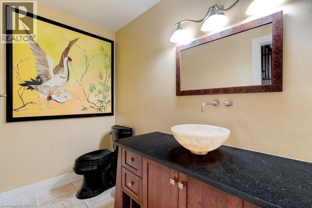 6365 Breckenridge Place, Burlington, ON - Indoor Photo Showing Bathroom