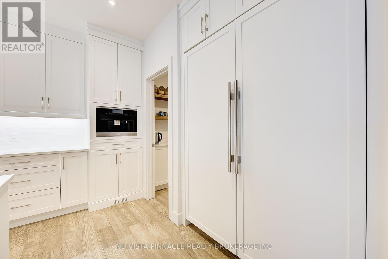 2168 Ironwood Road, London South (South K), ON - Indoor