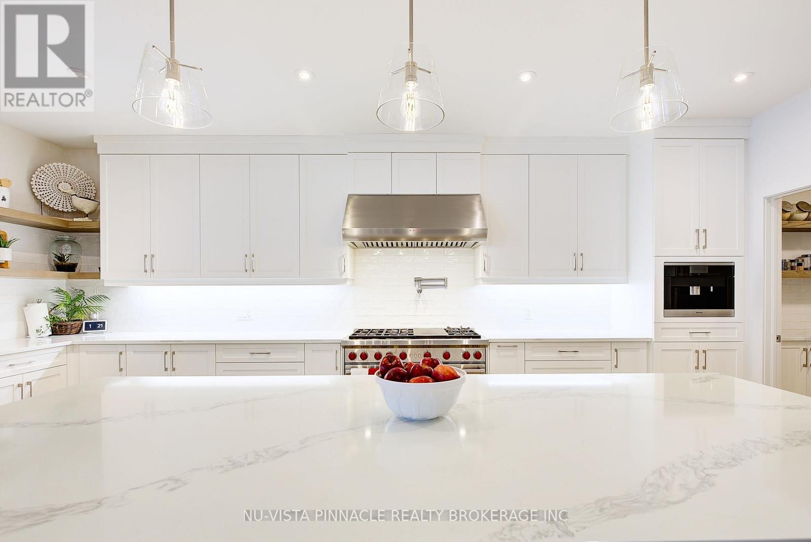 2168 Ironwood Road, London South (South K), ON - Indoor Photo Showing Kitchen