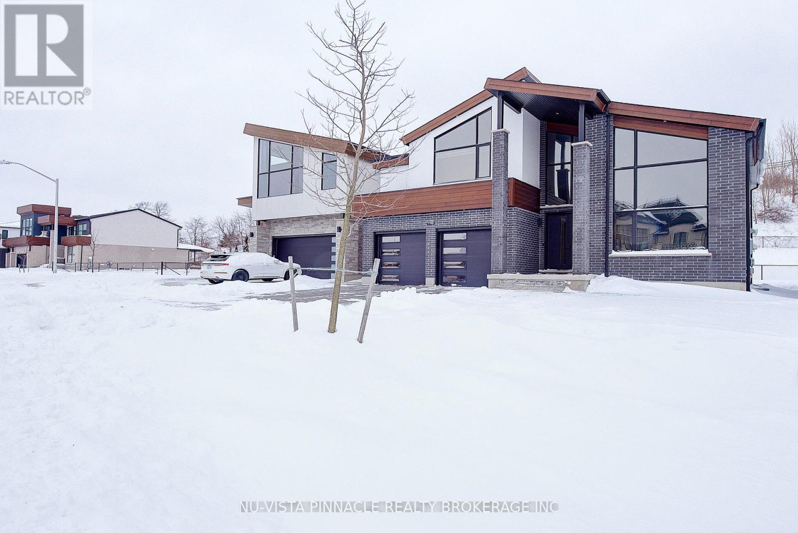 2168 Ironwood Road, London South (South K), ON -