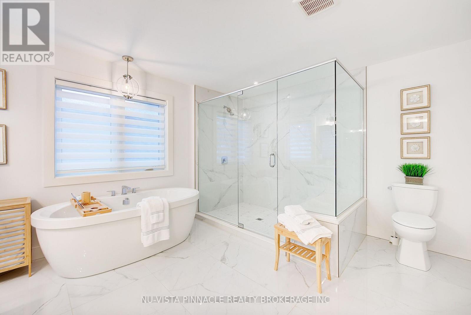 2168 Ironwood Road, London South (South K), ON - Indoor Photo Showing Bathroom