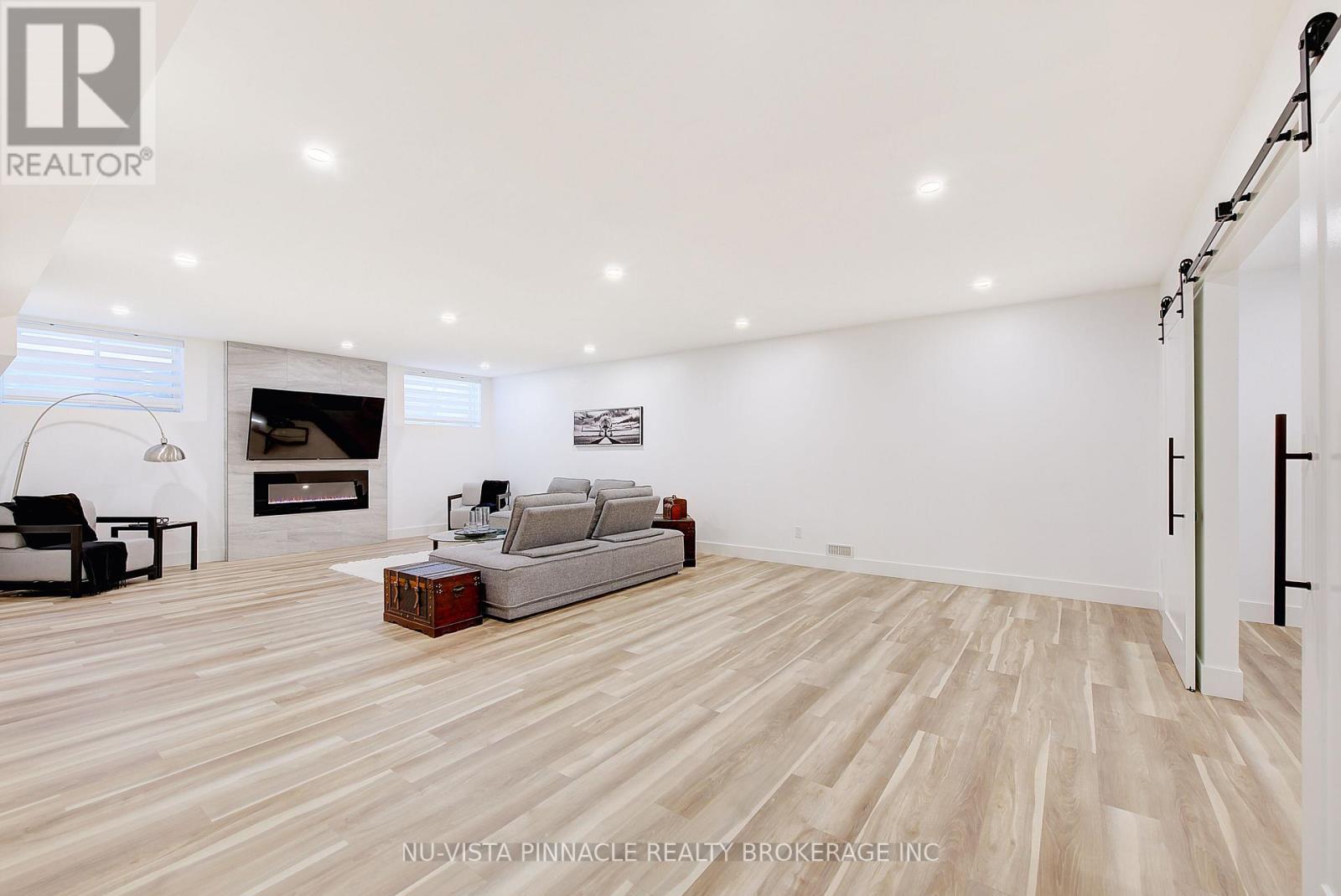 2168 Ironwood Road, London South (South K), ON - Indoor