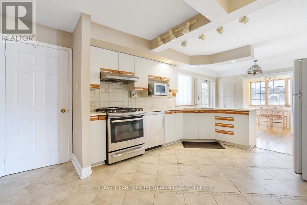 413 Island Park Drive, Ottawa, ON - Indoor Photo Showing Kitchen