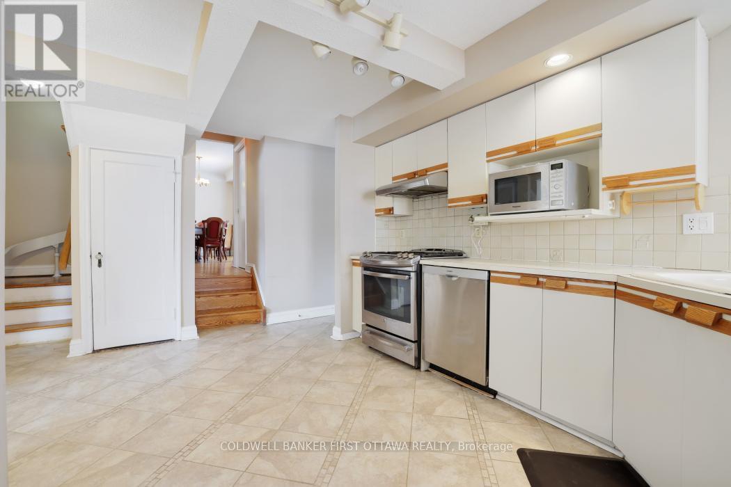 413 Island Park Drive, Ottawa, ON - Indoor Photo Showing Kitchen
