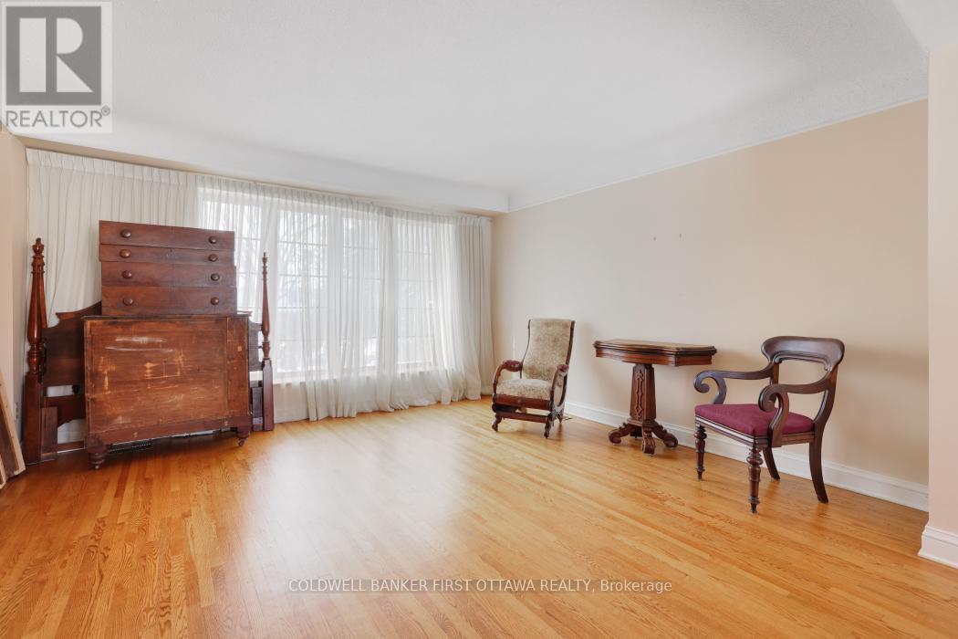 413 Island Park Drive, Ottawa, ON - Indoor Photo Showing Other Room