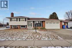9230 BEACHDALE Windsor, ON N8R 1R9