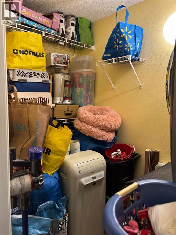 432, 1237 4 Avenue S, Lethbridge, AB - Indoor