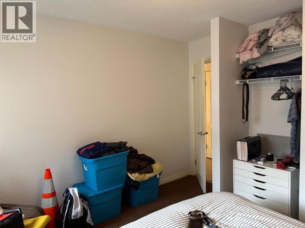 432, 1237 4 Avenue S, Lethbridge, AB - Indoor Photo Showing Other Room