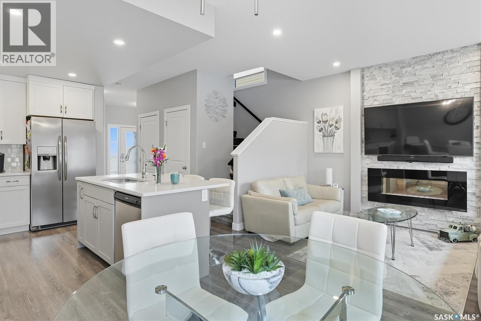 242 Brighton Gate, Saskatoon, SK - Indoor