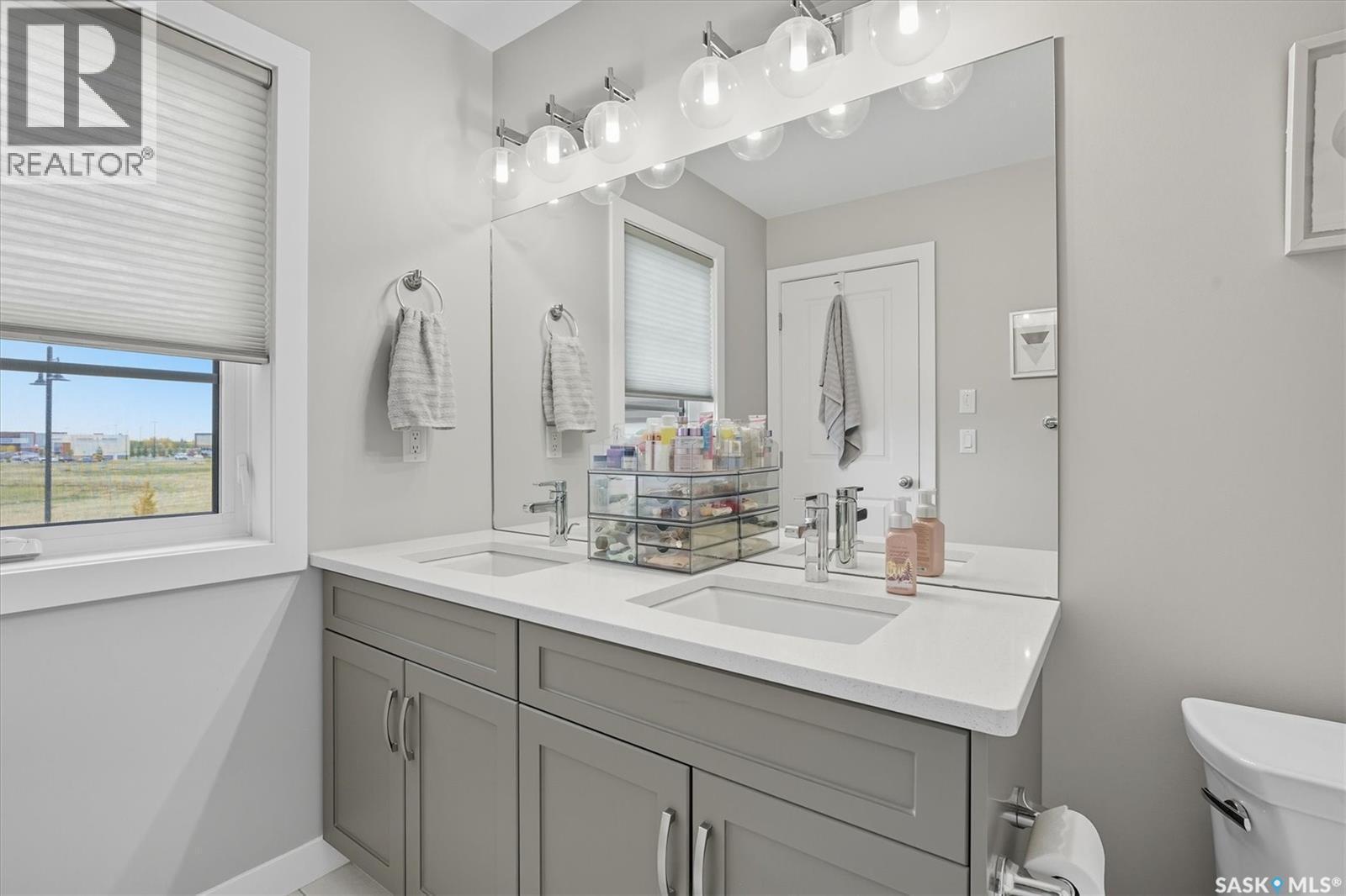 242 Brighton Gate, Saskatoon, SK - Indoor Photo Showing Bathroom