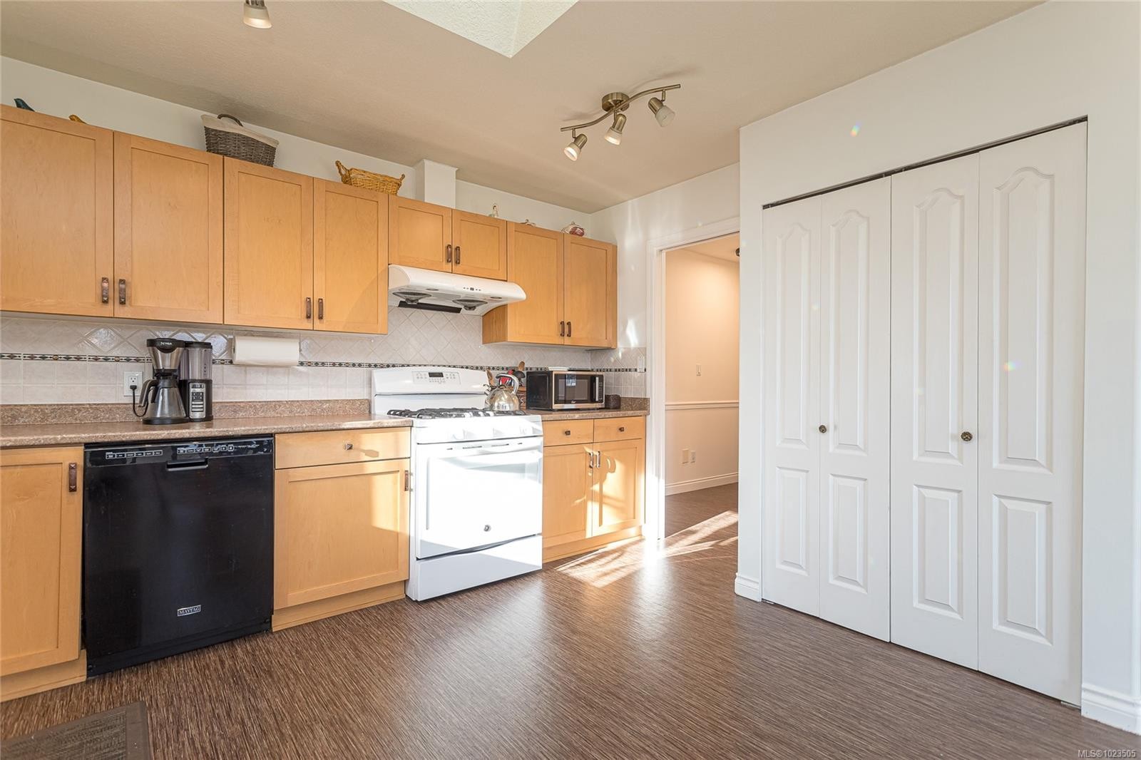 1279 Gilley Cres, Parksville, BC