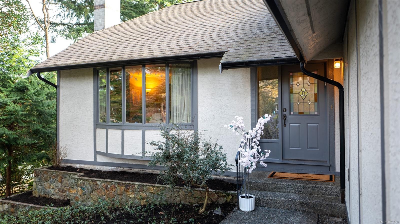 3855 Haro Rd, Saanich, BC