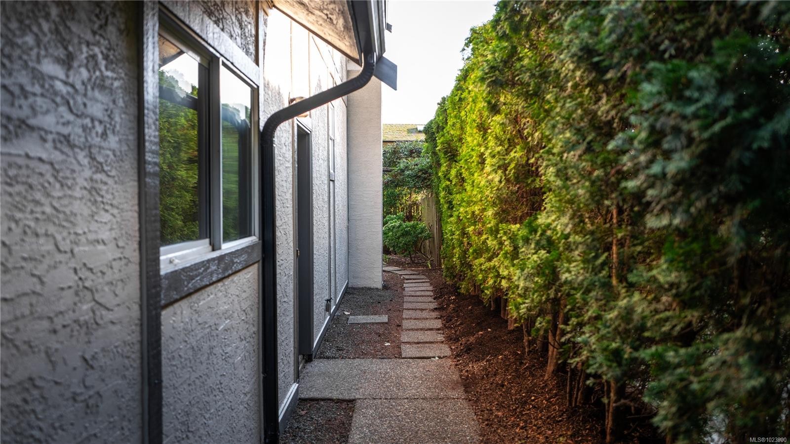 3855 Haro Rd, Saanich, BC